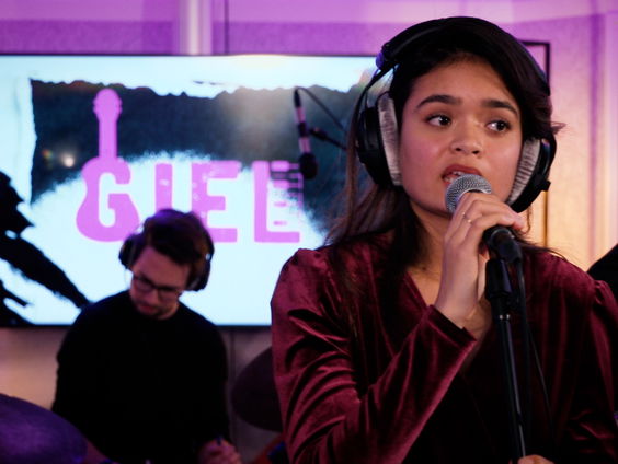 Naomi Snell - Welcome Back Home (Live @ Giel)