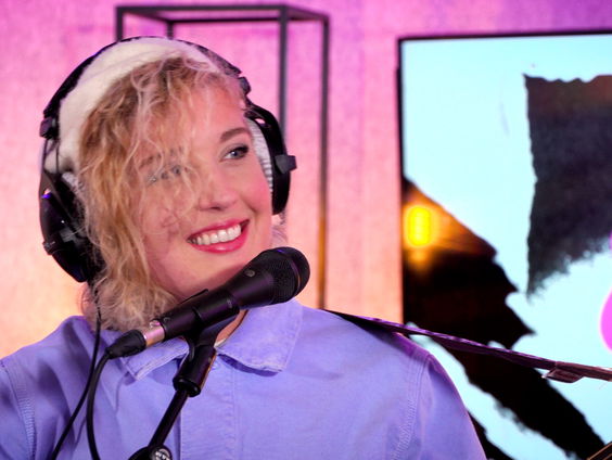 Judy Blank - Karaoke (Live @ Giel)