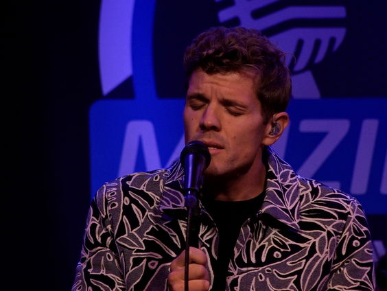 Jaap Reesema - Grijs | live in Muziekcafé