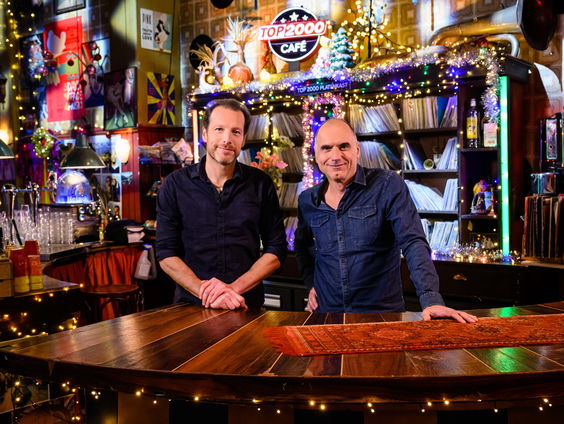 Leo blokhuis vertelt in het tien voor negen journaal over de opnames van de Top 2000 a gogo