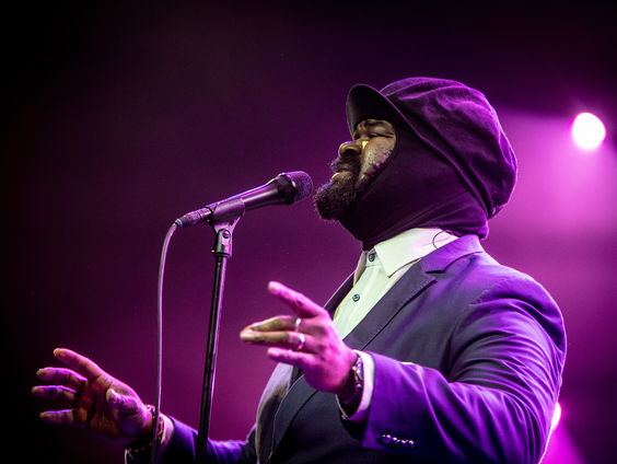 Gregory Porter brengt boodschap van hoop met kerstsingle Everything's Not Lost