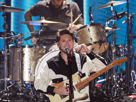 Megafan Sylvana staat uren in de rij voor shows Niall Horan: "Betekent heel veel voor mij"