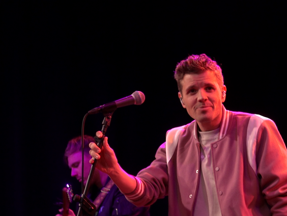 Jaap Reesema - Als Je Voor Me Staat | live in Muziekcafé