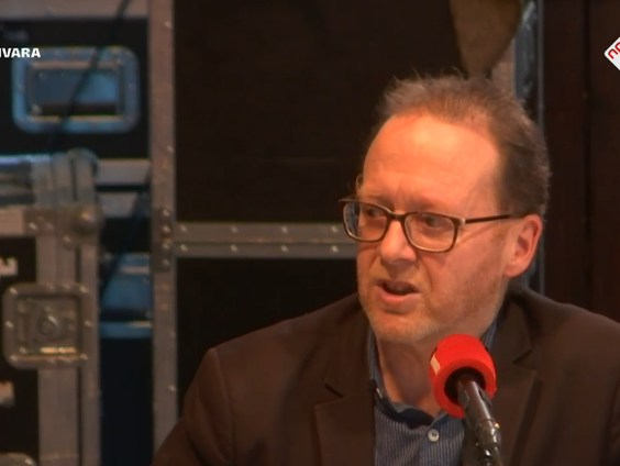 Onderzoeker Jelle van Buuren legt uit welke krachten er achter de hetze tegen schrijver Pim Lammers zitten