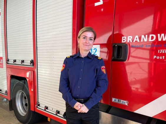 Zet geen waxinelichtjes onder een bloempot, waarschuwt de brandweer