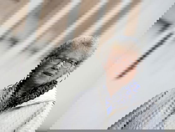 Gedicht: Er is muziek, van Natalja Gorbanevskaja