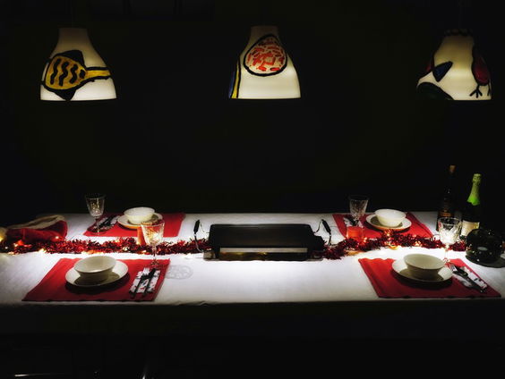 Binnenstebuiten maakte een nieuw kerstdiner met muziek