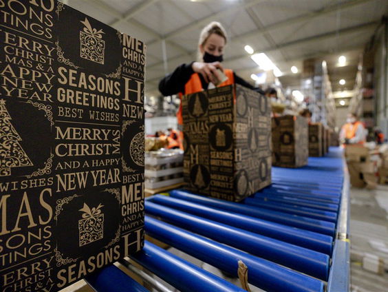 Menselijke Maat: "Lifeline Ukraine" verkoopt kerstpakketten