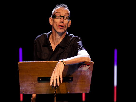 Vanuit de coulissen: Dolf Jansen