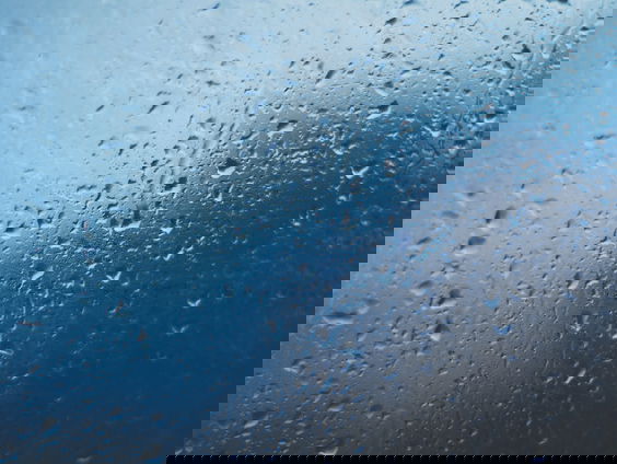 Lekkere Track: It always rains on sunday