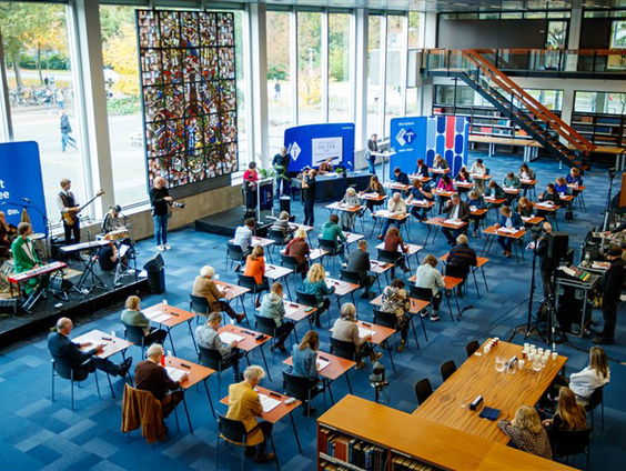 Cabaretier Ronald Snijders doet mee aan Het Groot Dictee der Nederlandse Taal