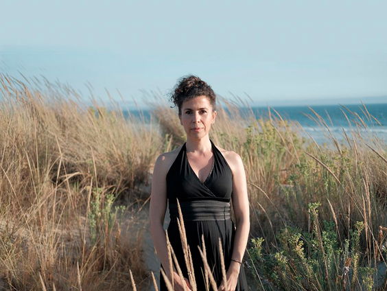 Live bij Dieuwertje: Portugese zangeres Magda Mendes