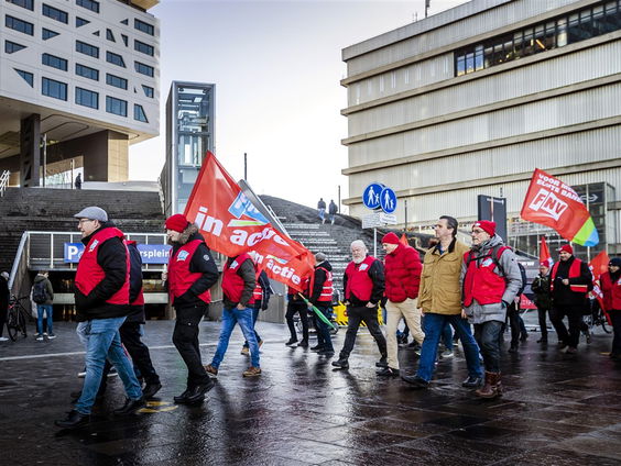 Streekvervoer staakt voor hogere lonen