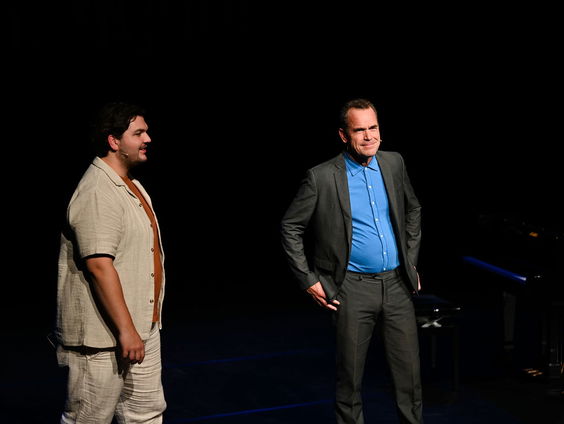 Bram Bakker en zoon op de planken in 'Ben je bezopen?'