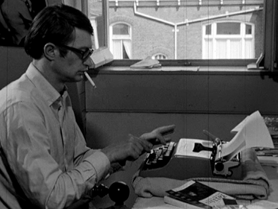 Gedicht: Poëzie is een daad, van Remco Campert