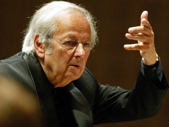 Wiekent de componíst André Previn?