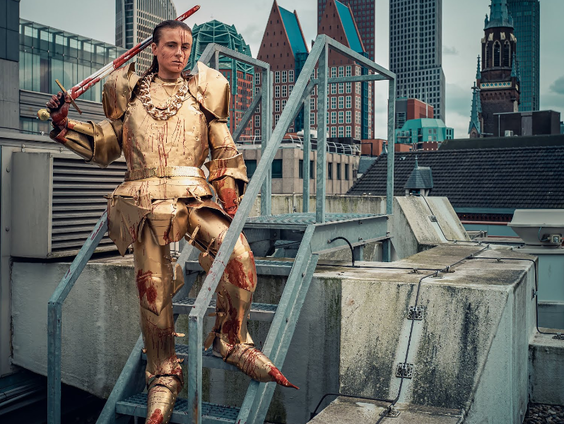 Vanuit de coulissen: Yela de Koning