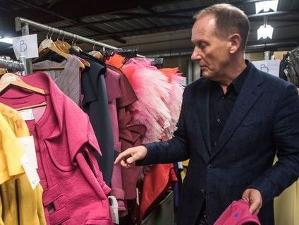 Kostuums bij de Nationale Opera... Robby Duiveman zorgde dat ze er kwamen