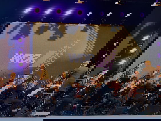 4FM #119: Hallelujah (Cohen/Buckley) door het WDR-orkest