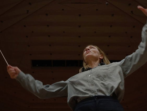 Controverse rondom film over vrouwelijke dirigent