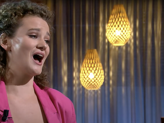 Earbites − mezzosopraan Fee Suzanne de Ruiter en pianist Gulmira Issabekova