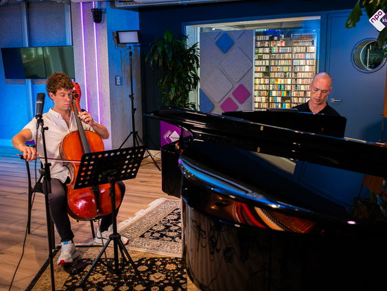 Live bij Dieuwertje: pianist Daan Oostdam en cellist Simon Velthuis