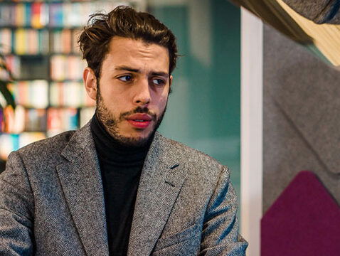 In de studio: pianist Nicolas van Poucke over componist Robert Schumann