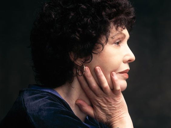 Gedicht: Trots, van Dahlia Ravikovitch