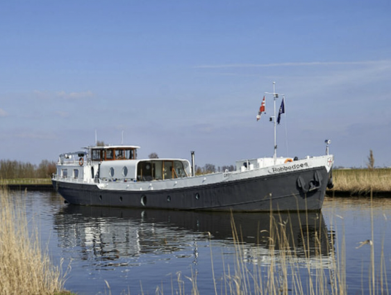 Gedicht: Bij een woonschip, van Chris van Geel
