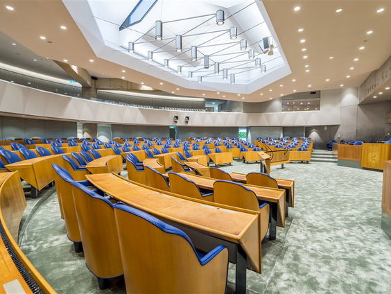 Tweede Kamer debatteert opnieuw over toeslagenschandaal