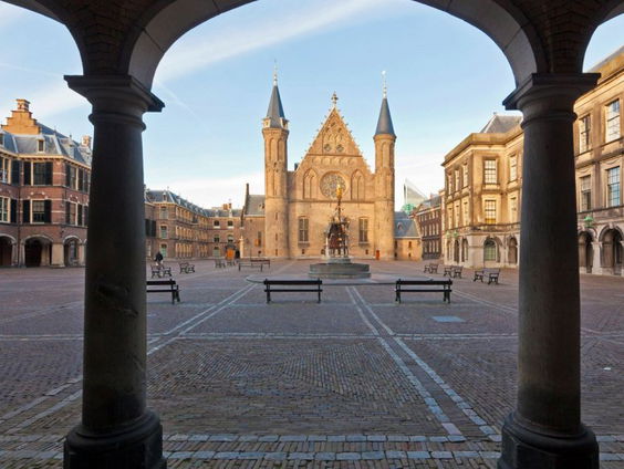 De dromenvanger, nr. 387: "Binnenhof"