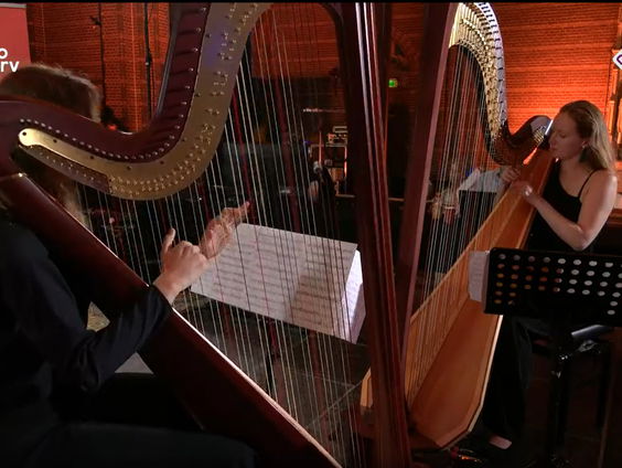 Harpduo Sanne & Sara speelt Pentacle Suite van Carlos Salzedo