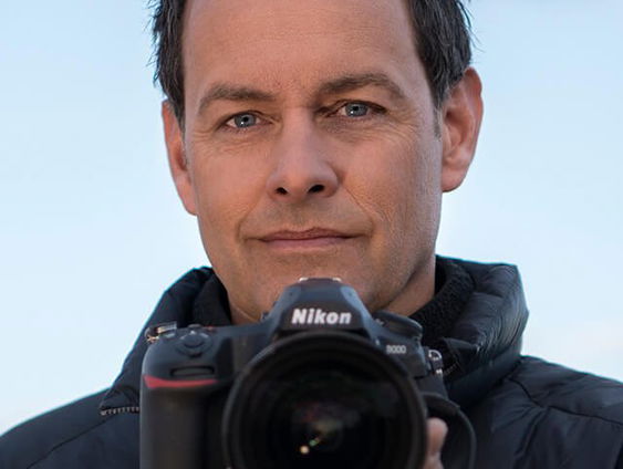 Het gesprek -Natuurfotograaf Marsel van Oosten over de film "The Velvet Queen" (15 maart)