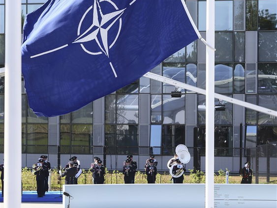 NAVO, G7 en EU praten allemaal over Oekraïne