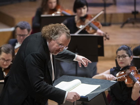 Dirigent Stéphane Denève over zijn samenwerking met het Radio Filharmonisch Orkest