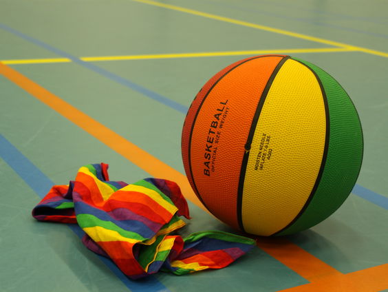 Nijmegen hangt vlaggen op van landen waar homoseksualiteit verboden is