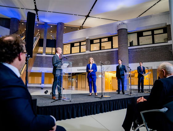 Kabinet Rutte IV staat vanmiddag op het bordes