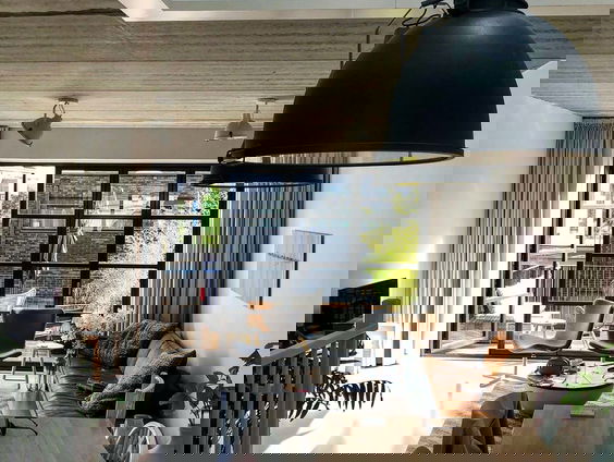 Gedicht: Vragen over hoeken, van Roelof ten Napel