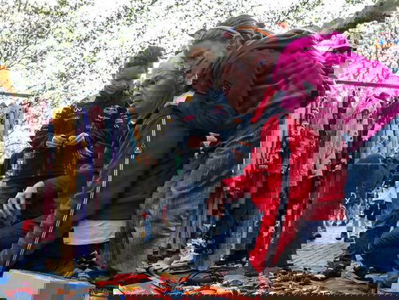 Op zoek naar juweeltjes op de vrijmarkt