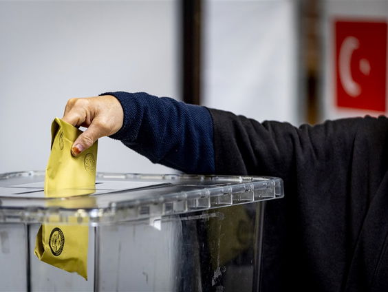 Turken gaan zondag naar de stembus