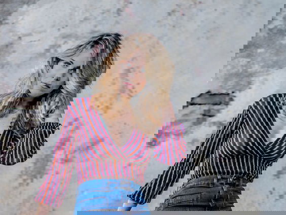 Zangeres Blackbird in de studio over haar nieuwe single 'Green Lights'