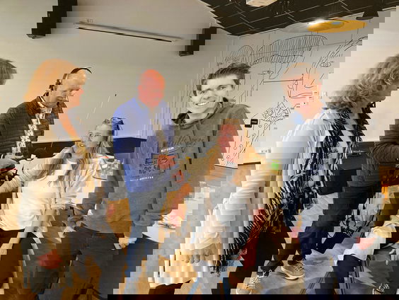 Even langs bij stembureau Amerpoort, waar iedere stem even belangrijk is!