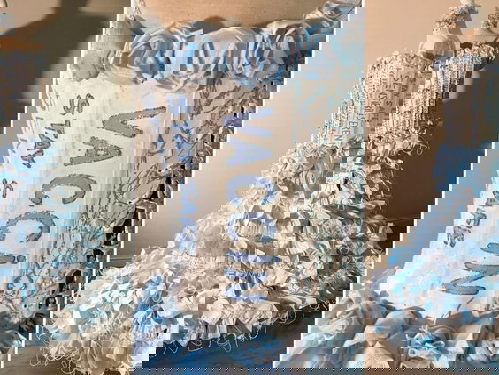 Galajurk van mondkapjes