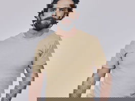 Country Roads: Thomas Rhett