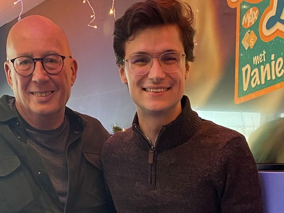 Dennis van Aarssen in de studio over zijn kerstalbum!