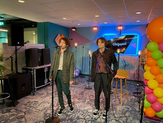 Live op het Volgspot Podium: Tell me more - TuralTuranX