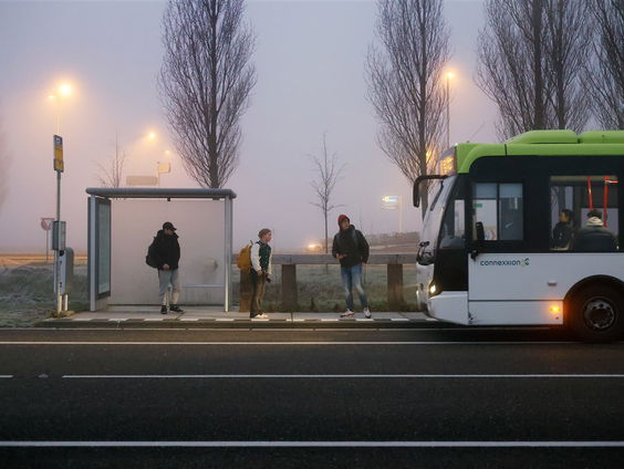 Wijnand Speelman zoekt de Beste bushalte van Nederland