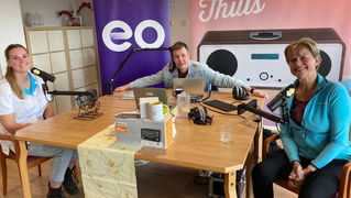 Zorgmedewerker Cloë: "Ik ga altijd met plezier naar mijn werk, ook al is he ...