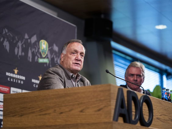 Dick Advocaat heeft wéér een nieuwe baan!