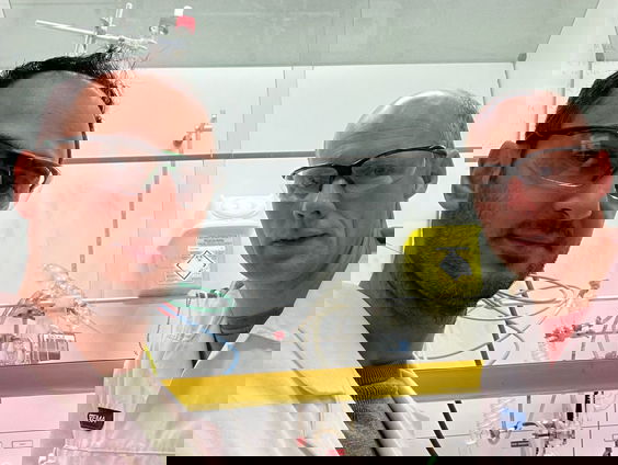 Nooit meer een stinkend sportshirt? Door de uitvinding van David en Dennis is het mogelijk!